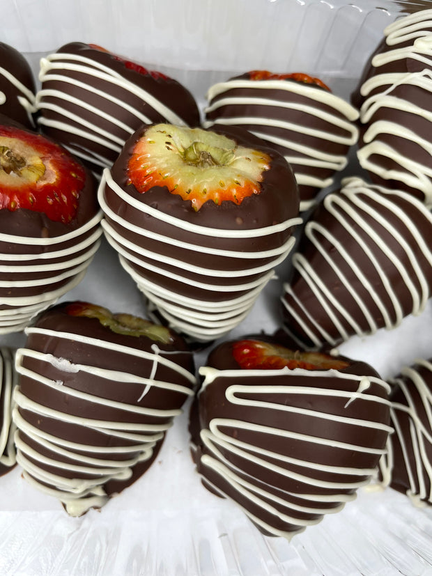 Gourmet Chocolate Covered Strawberries - Veez Decadent Brownies